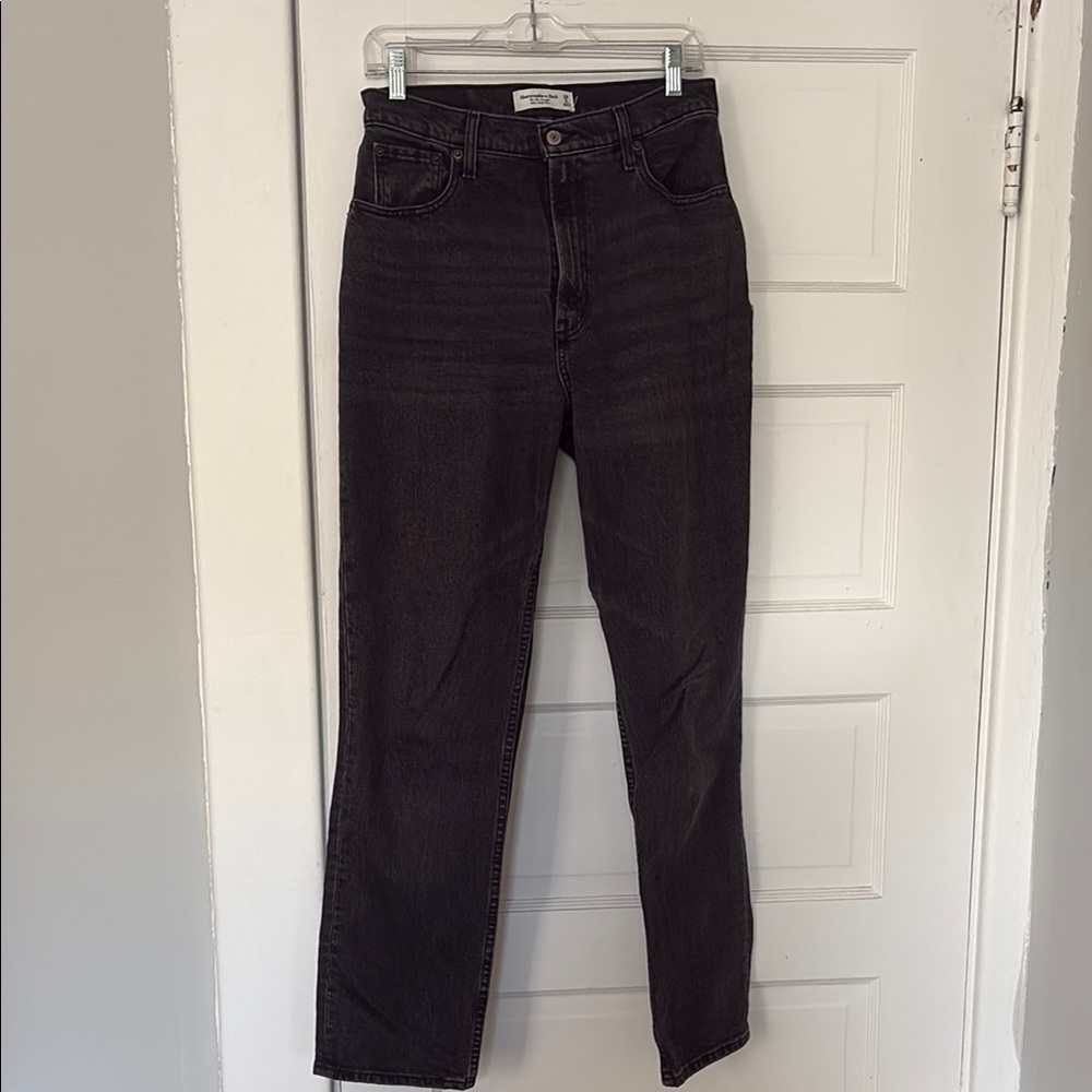 Abercrombie 90’s Straight Ultra High Rise Jeans (curve love)